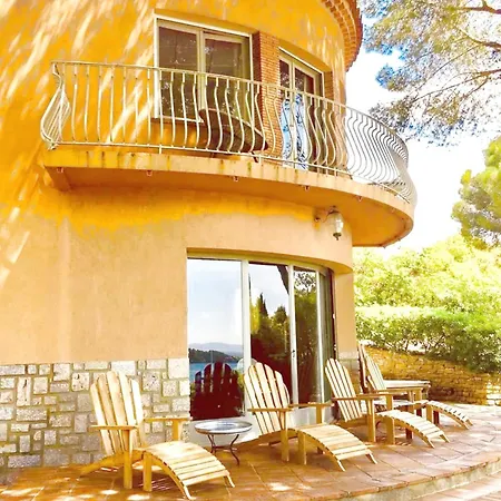 Holiday home Family Home Cap Benat Bormes-Les-Mimosas