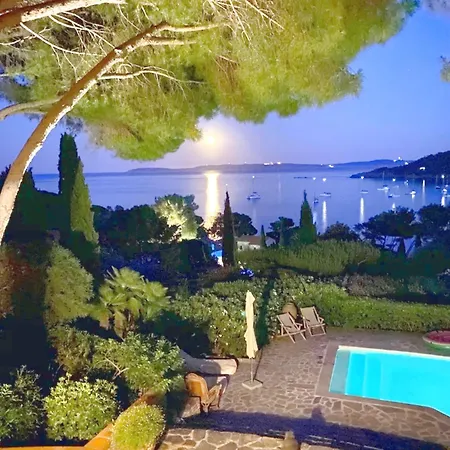 Family Home Cap Benat Bormes-Les-Mimosas Holiday home *